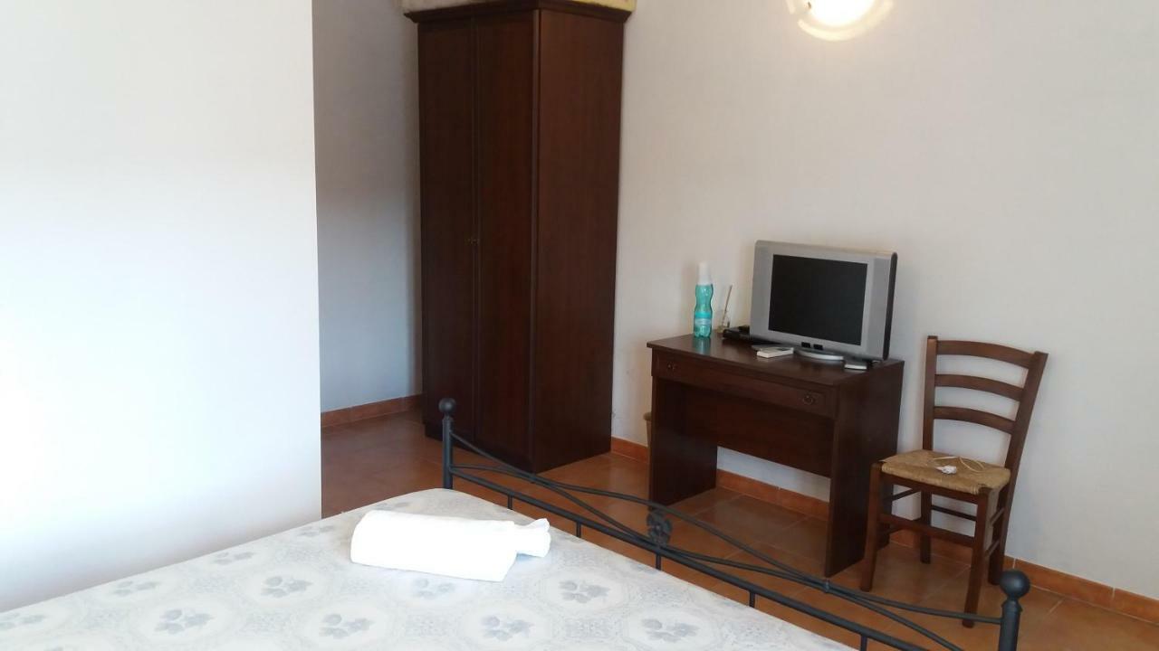 Agriturismo Sa E Padedda Mores Eksteriør billede