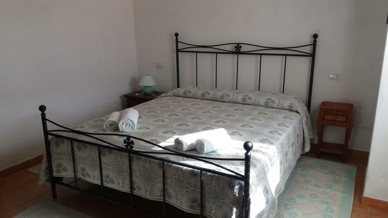 Agriturismo Sa E Padedda Mores Eksteriør billede